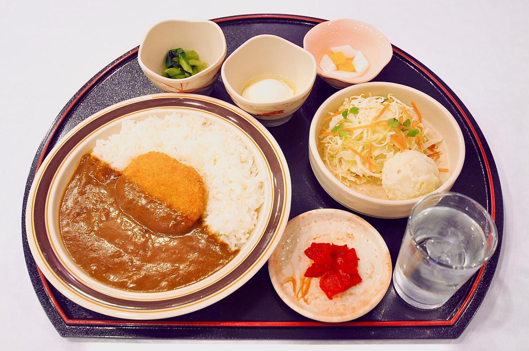 Okayama Ekimae Universal Hotel Екстер'єр фото